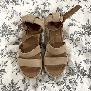 Platform sandals